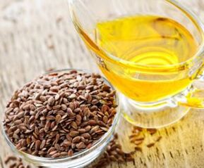 Semințe de in și ulei de in, care conțin multe vitamine